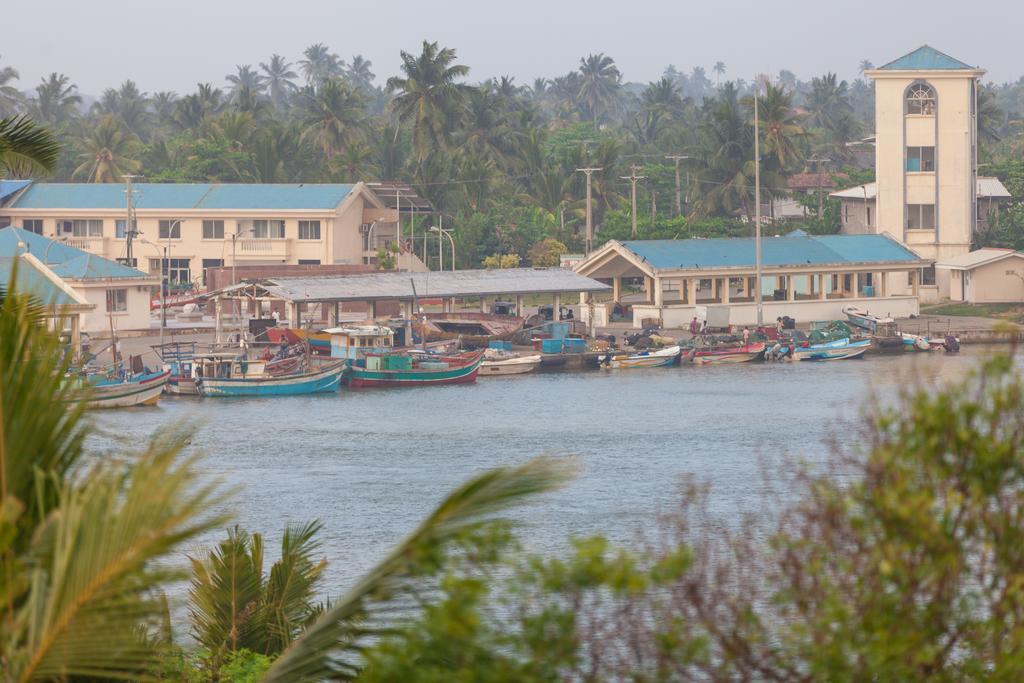 Navro Beach Resort Panadura Exteriör bild