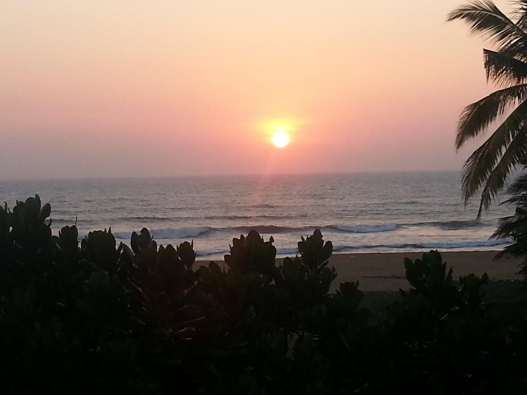 Navro Beach Resort Panadura Exteriör bild