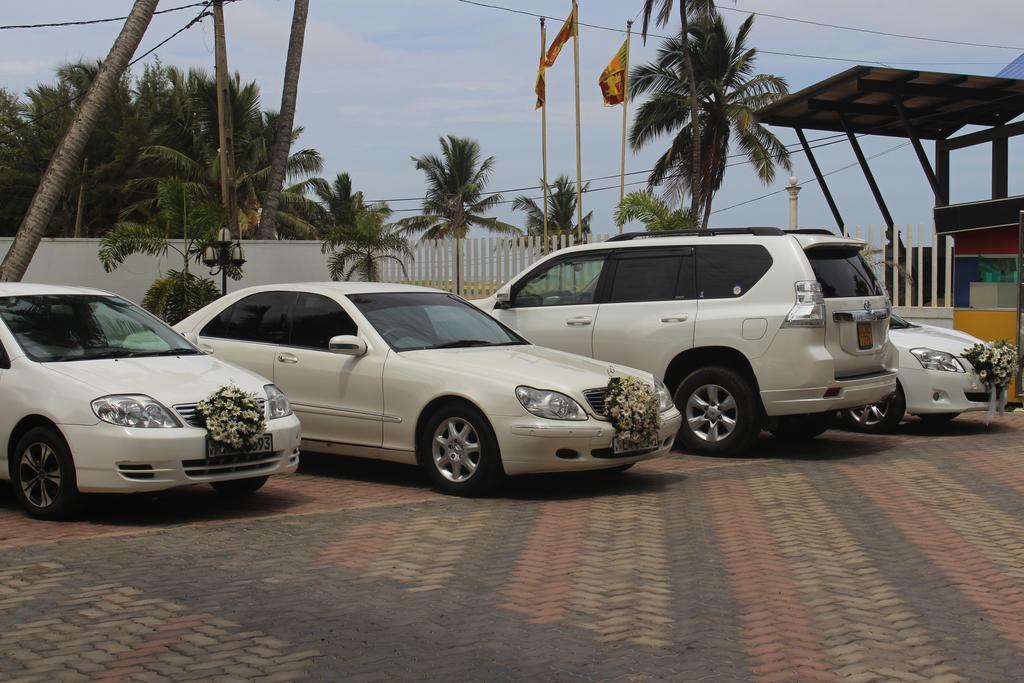 Navro Beach Resort Panadura Exteriör bild