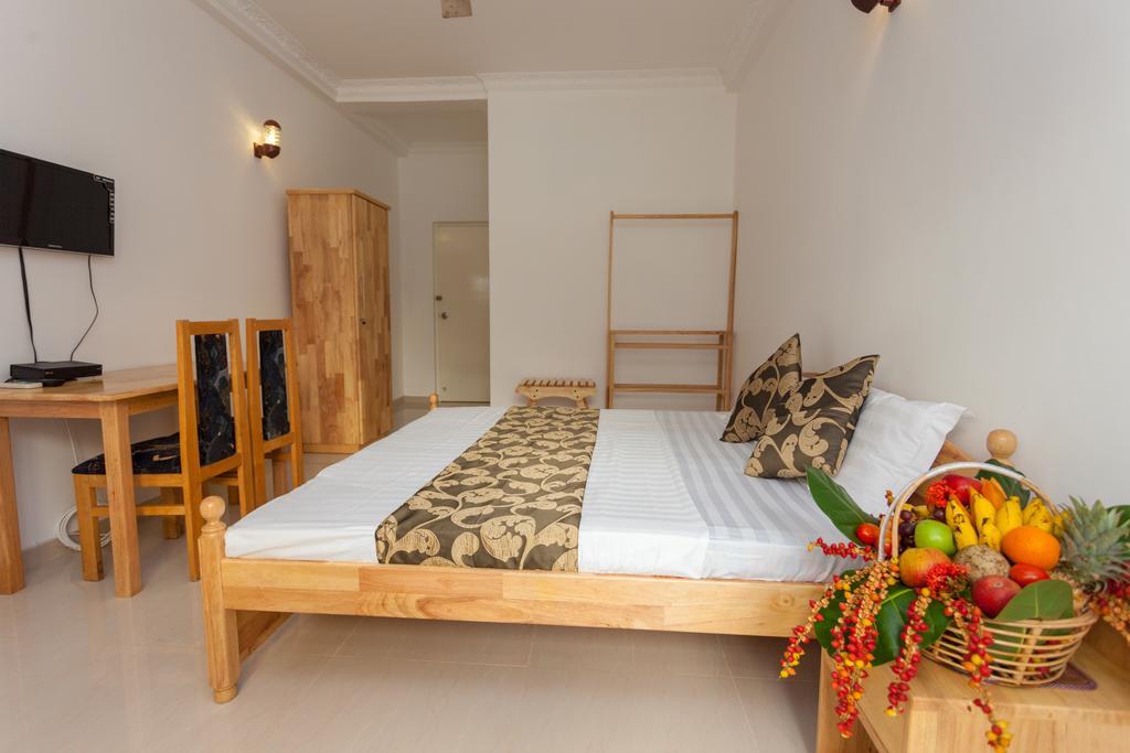 Navro Beach Resort Panadura Rum bild