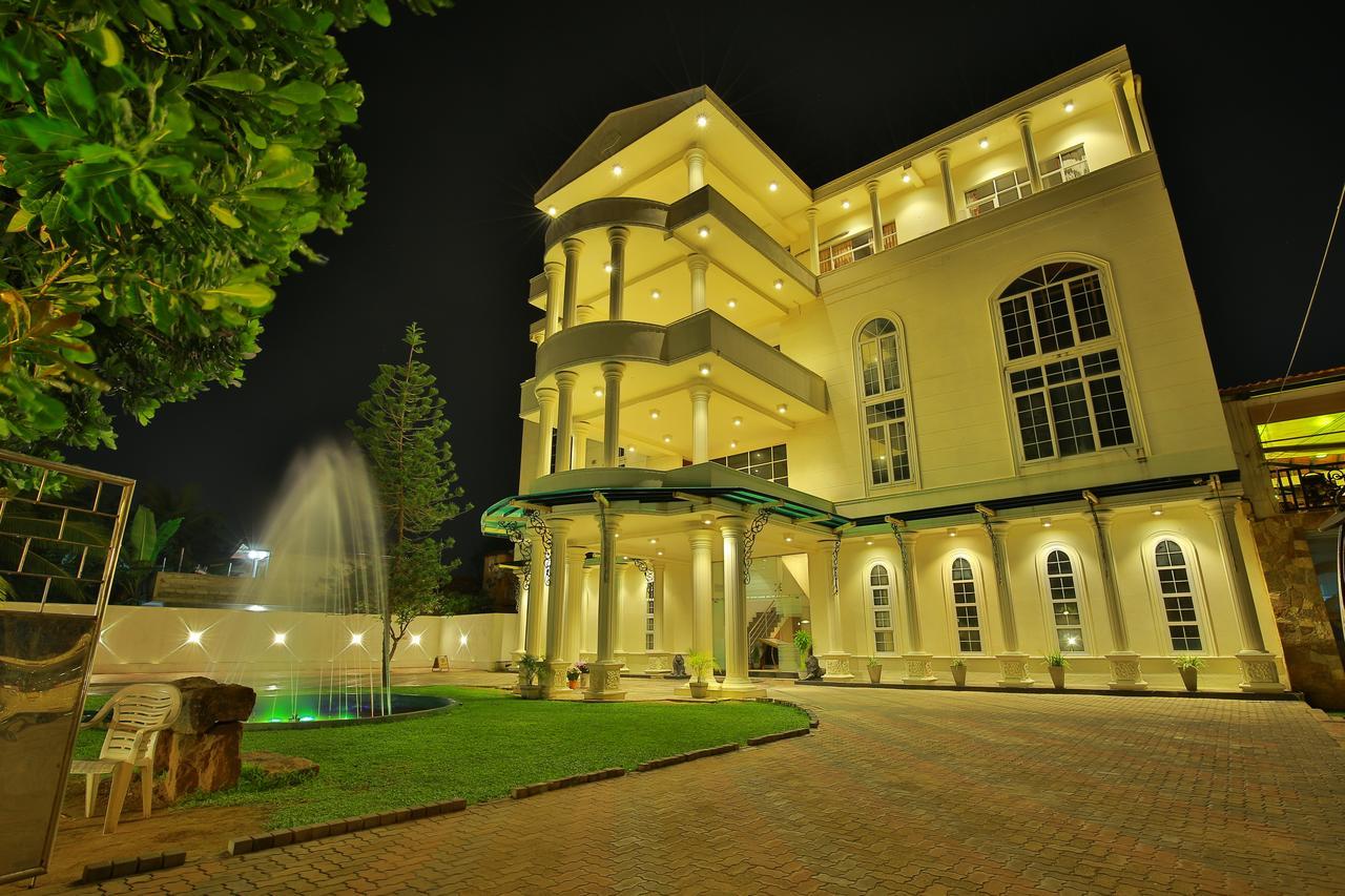 Navro Beach Resort Panadura Exteriör bild