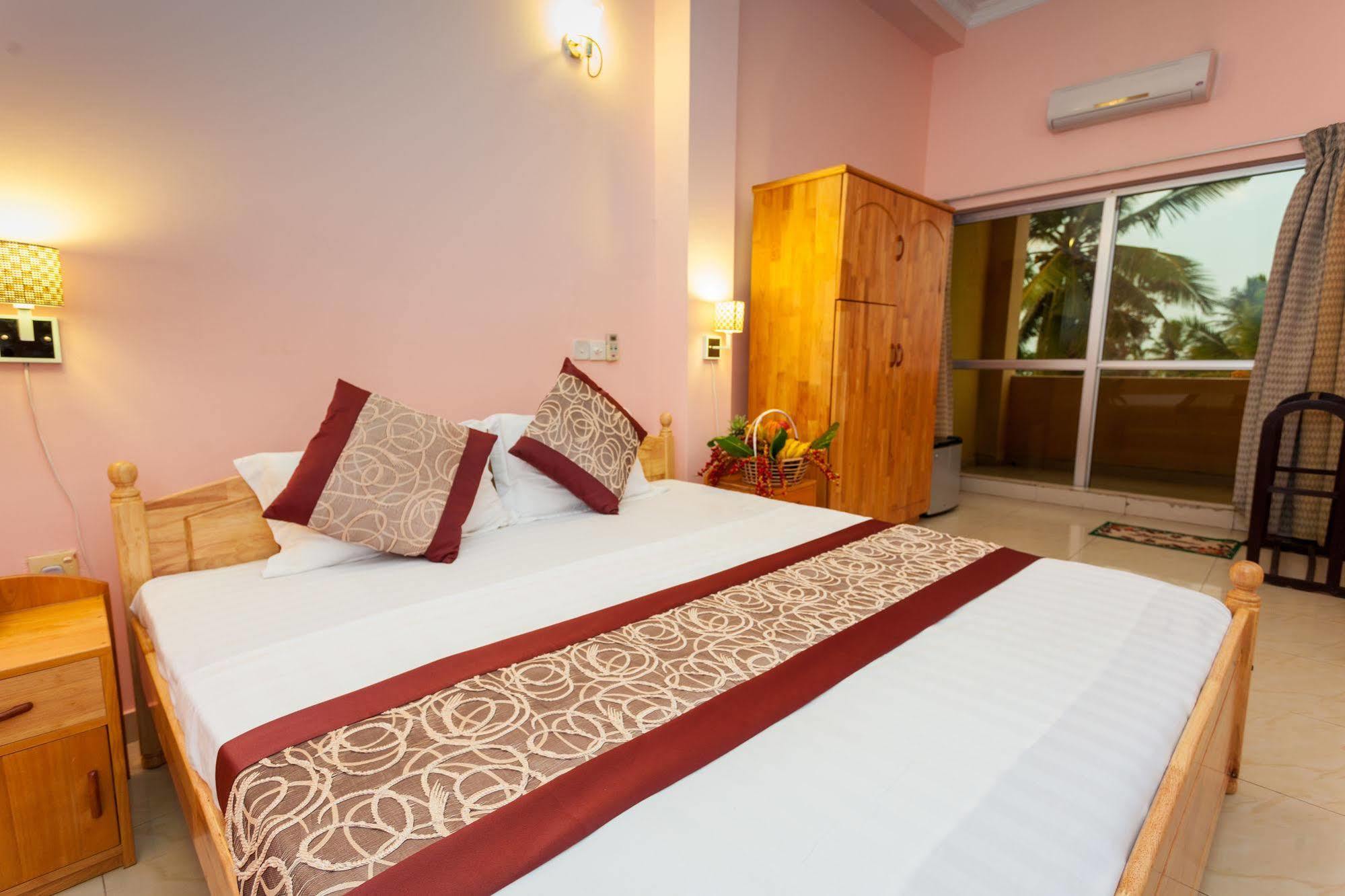 Navro Beach Resort Panadura Exteriör bild