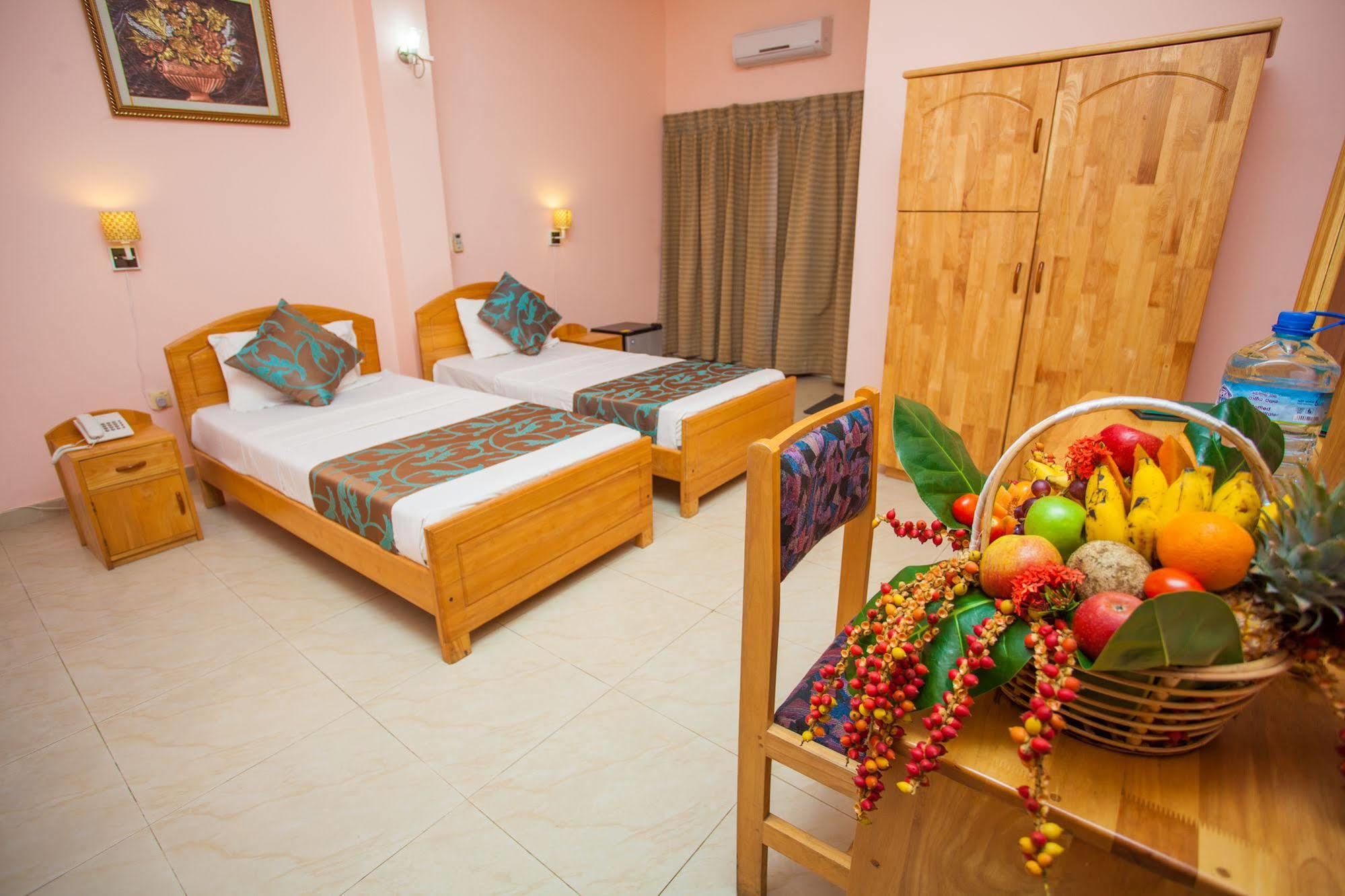 Navro Beach Resort Panadura Exteriör bild