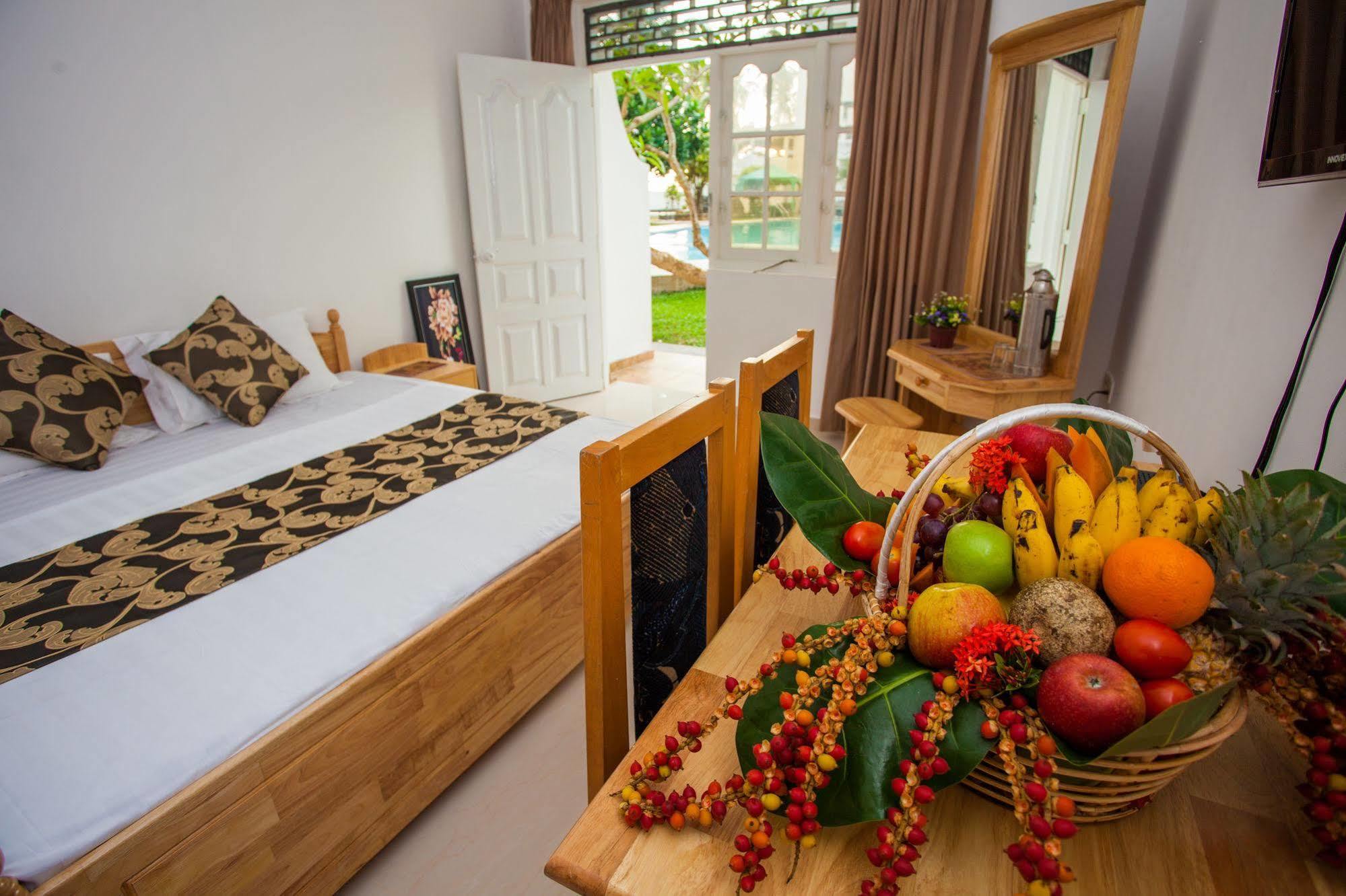 Navro Beach Resort Panadura Exteriör bild