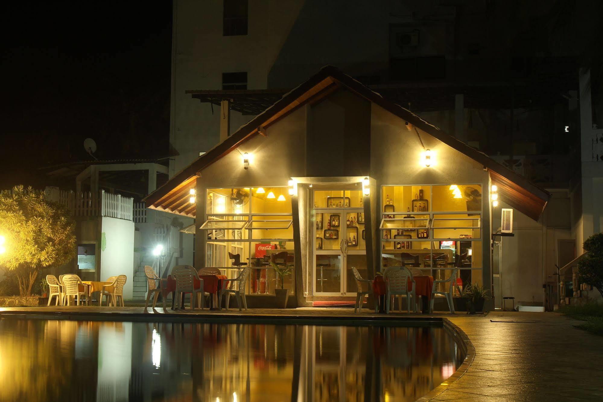 Navro Beach Resort Panadura Exteriör bild