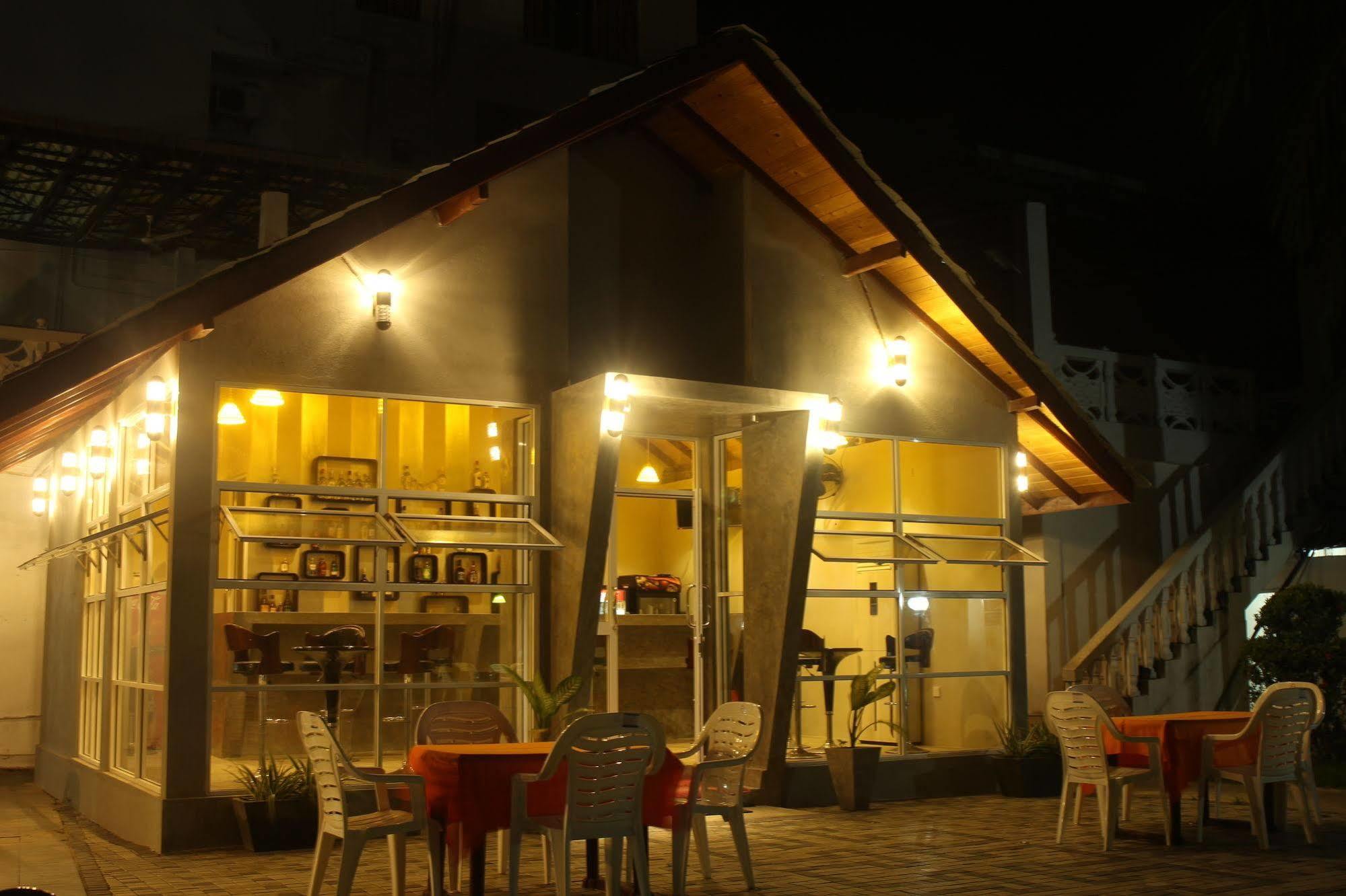 Navro Beach Resort Panadura Exteriör bild