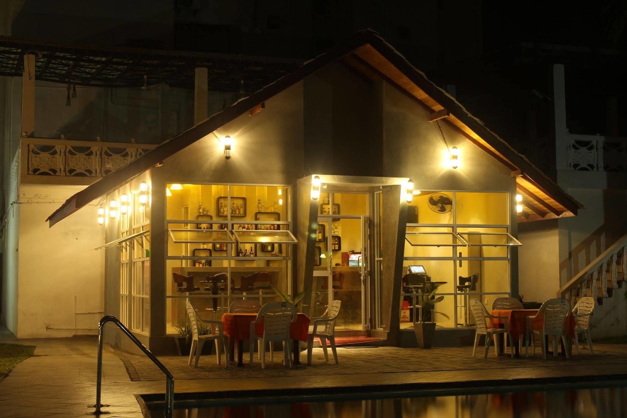 Navro Beach Resort Panadura Exteriör bild