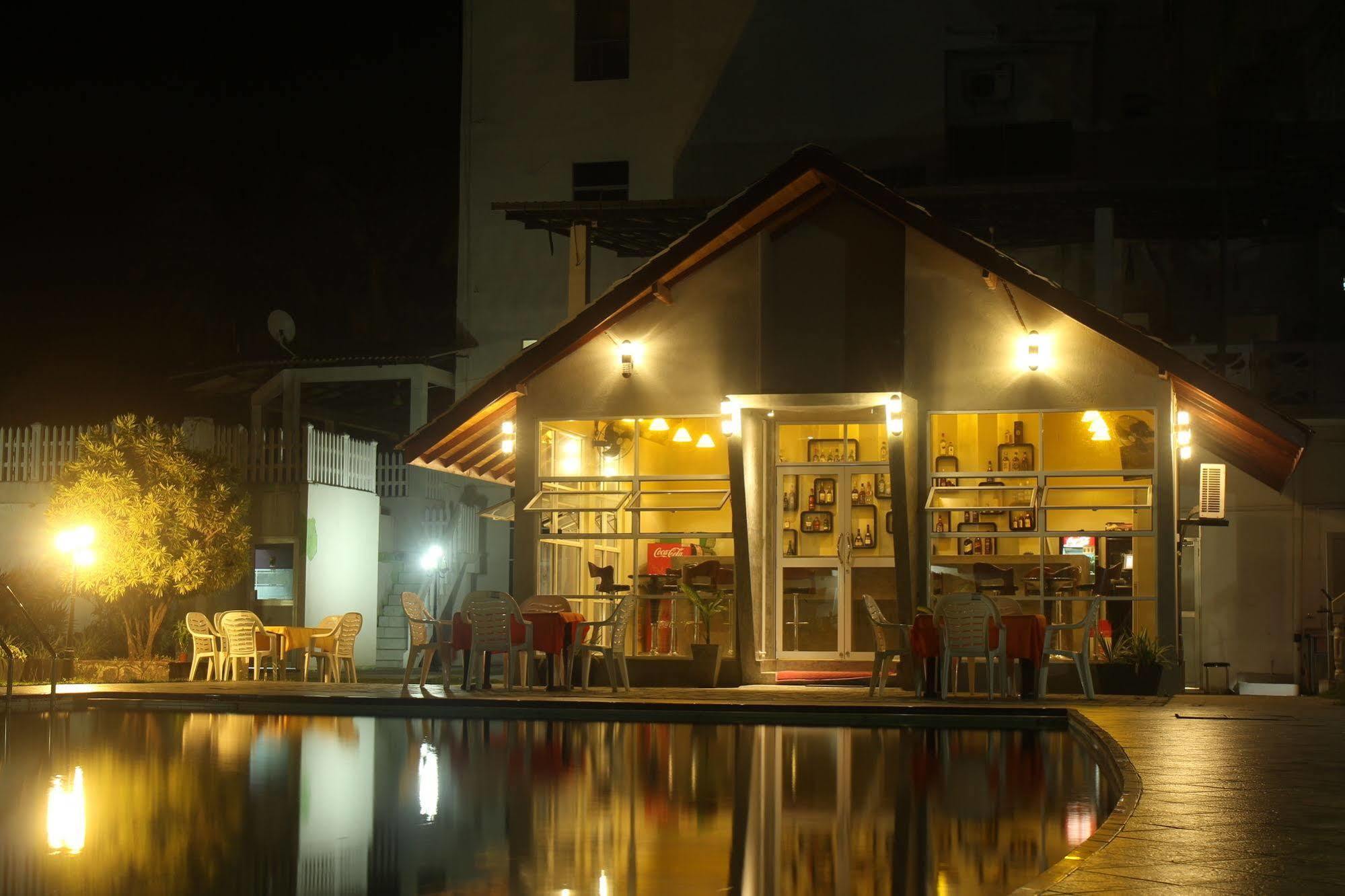 Navro Beach Resort Panadura Exteriör bild